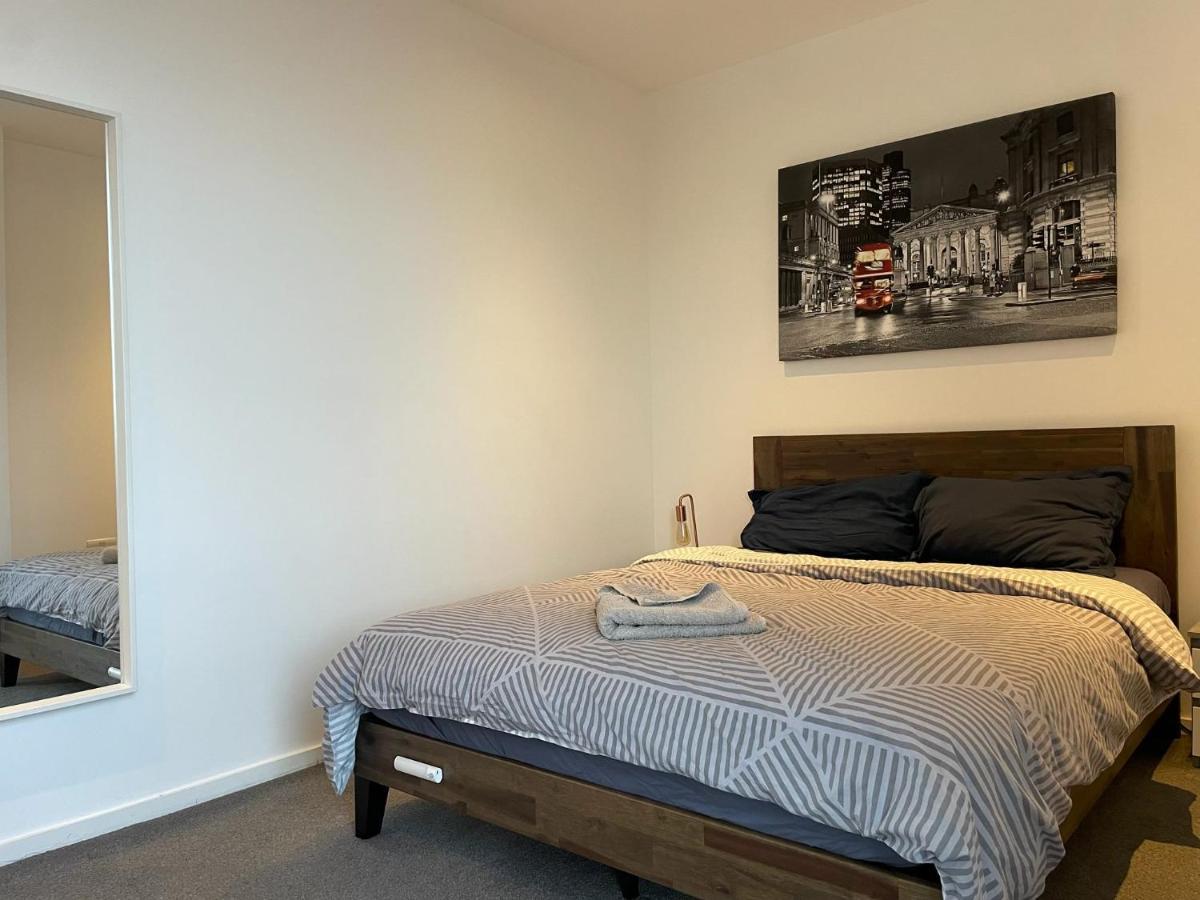 Luxury En-Suite Room Olympic Village In Shared Apartment London Eksteriør billede