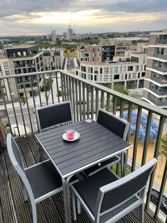 Luxury En-Suite Room Olympic Village In Shared Apartment London Eksteriør billede