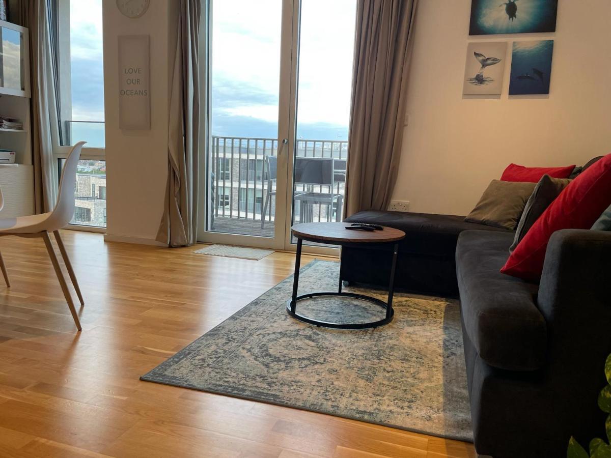 Luxury En-Suite Room Olympic Village In Shared Apartment London Eksteriør billede